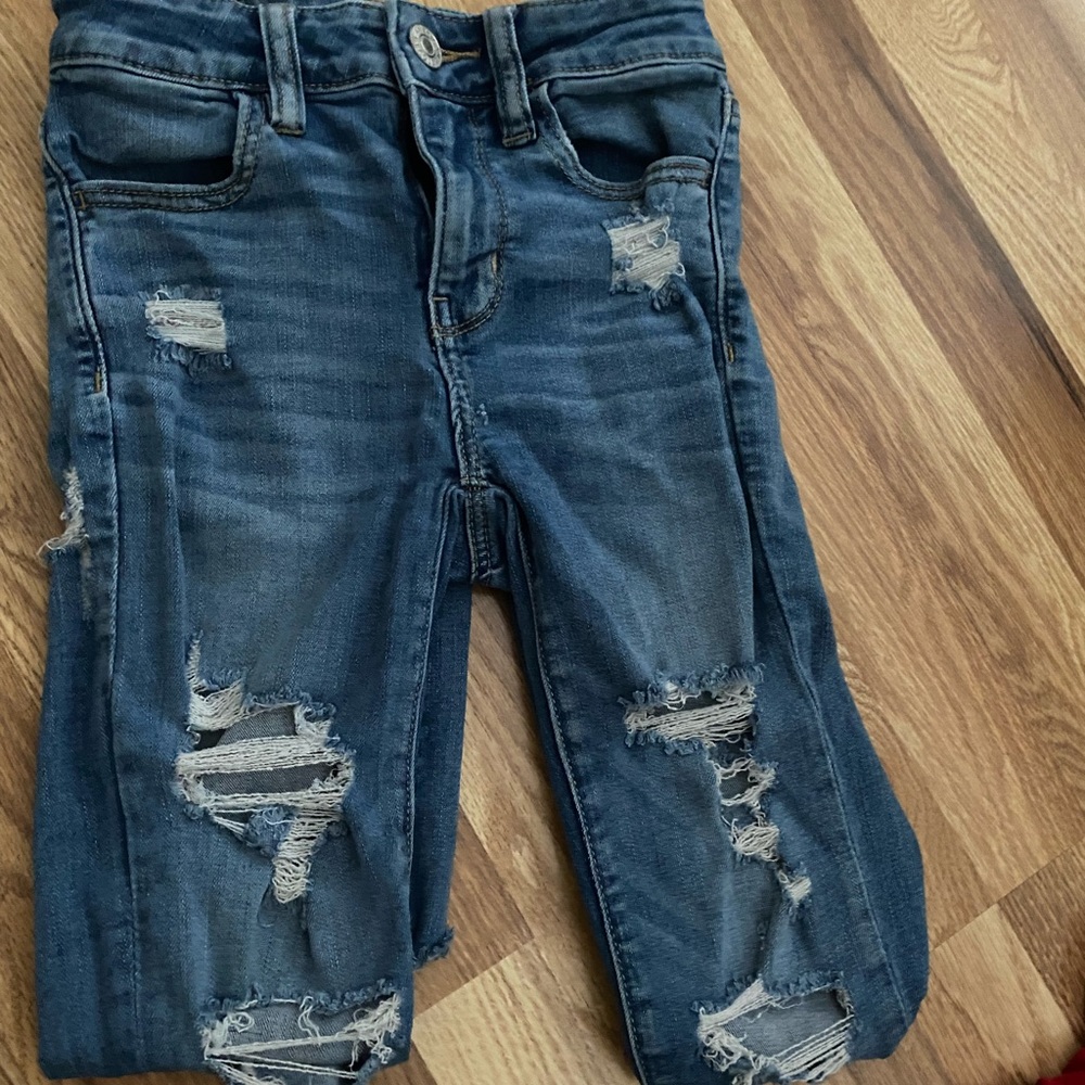 ripped american eagle jeans size 00